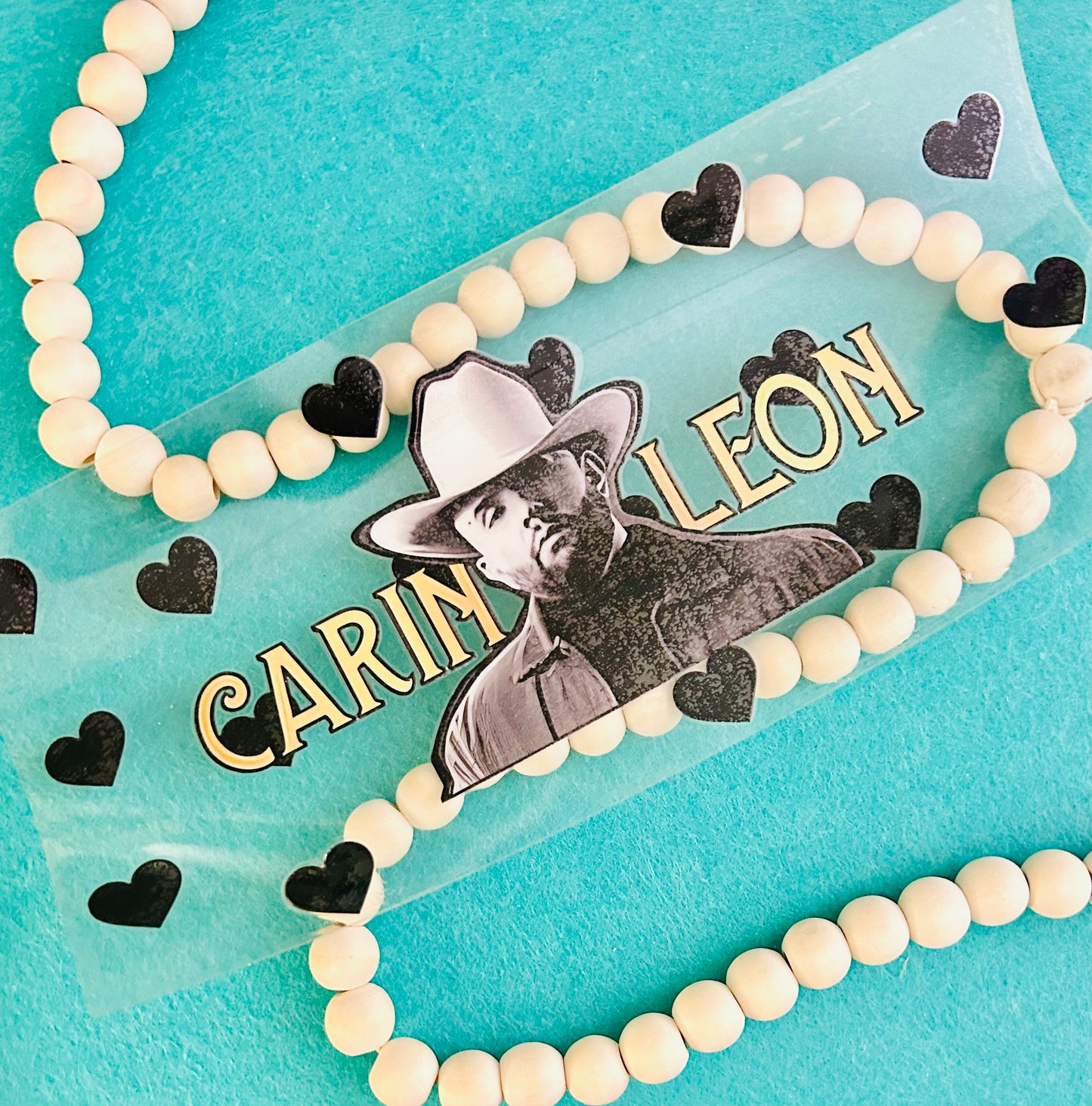 # 97 Carin Leon